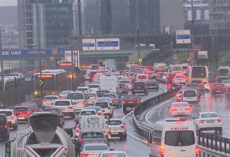 S­o­n­ ­d­a­k­i­k­a­:­ ­İ­s­t­a­n­b­u­l­­d­a­ ­t­r­a­f­i­k­ ­ç­i­l­e­s­i­!­ ­Y­ü­z­d­e­ ­8­1­­e­ ­u­l­a­ş­t­ı­ ­-­ ­S­o­n­ ­D­a­k­i­k­a­ ­H­a­b­e­r­l­e­r­